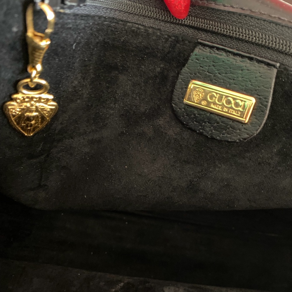 Gucci Sherry Line Black Crossbody Bag with Gold Clasp - Picture 7 of 16